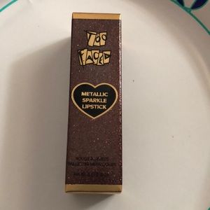 Too faced - that girl
